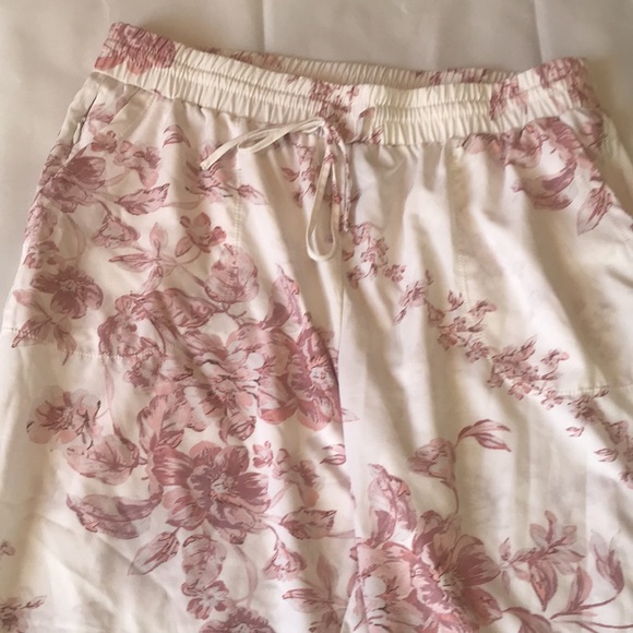 Comfortable and pretty with Joggers on - Picture 2 of 3